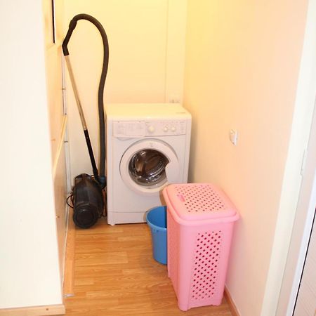 Super Location - Shared Bathroom And Kitchen Erevan Exterior foto